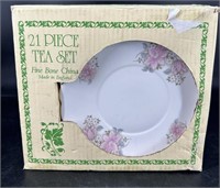 21 Pc Vintage Fine Bone China Tea Set NOS