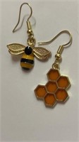 Honeybee and honeycomb earring set 1.5 inches