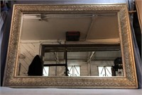 Beautiful Wall Hanging Mirror Measuring 43’x31’