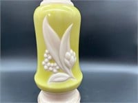 1940s GLASS Aladdin Aacite Lilly of the Valley