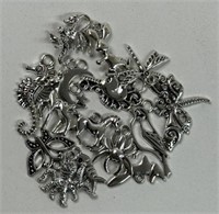 LOT OF 15.9g SILVER CHARMS