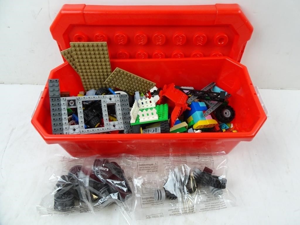 Lot of Misc. Lego Pieces in MAX Box