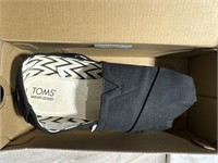 Ladies Toms Shoes Size 8 (pre Owned)