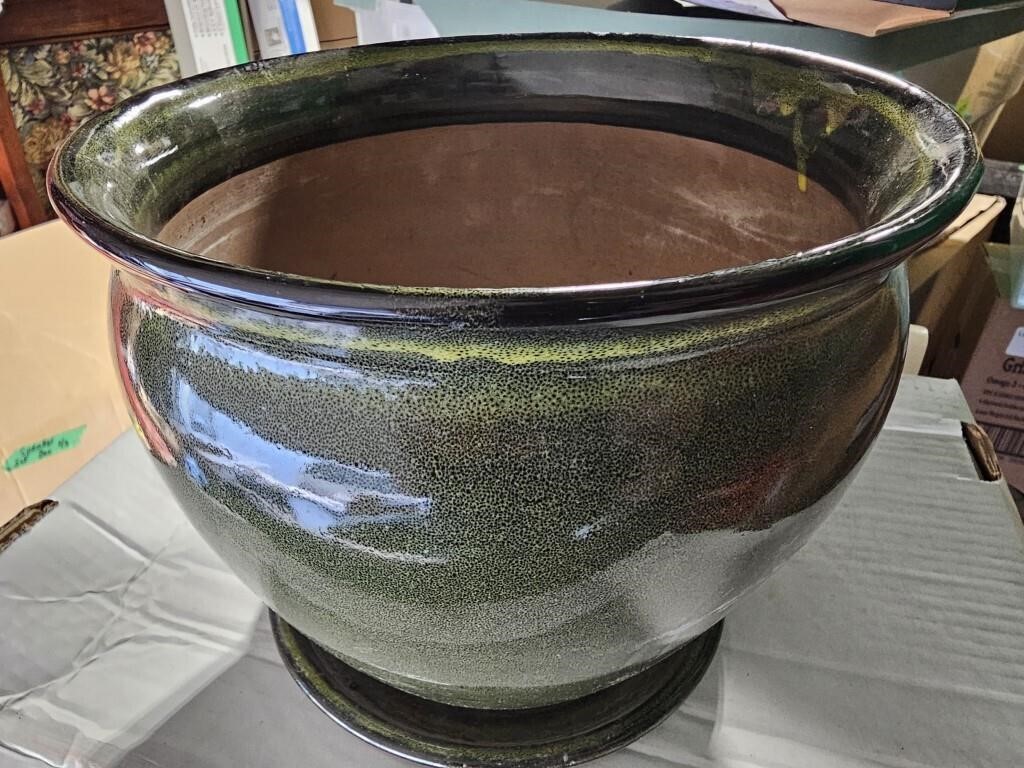 7.5" h ceramic plant pot