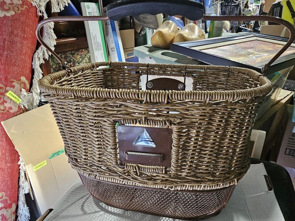 Wire and wicker basket 10"h