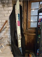 Elan Omni 6000 SP Skiis w/ Case & Sticks