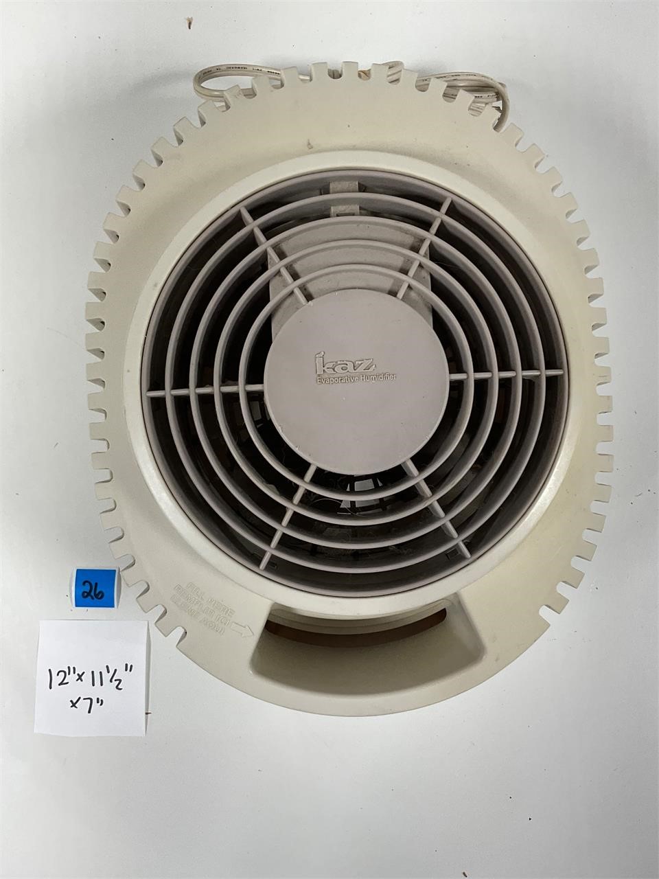 Kaz Evaportive Humidifier Powers On