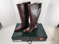 NEW Lauren Ralph: Makenzie Brown Boots (Size: 9.5)