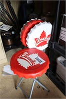 4 CANADA STOOLS