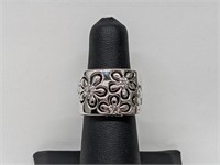 .925 Sterling Silver "Flowers" Ring