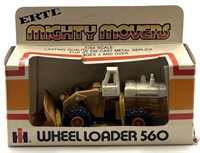 1:64 ERTL IH Wheel Loader 560 Mighty Movers