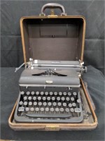 Royal portable typewriter, .10" x 11" x 6"