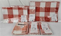 Lot Of New Plaid Table Runners, Napkins & More