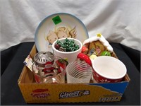 Ceramic holiday cups plate & knife spreaders