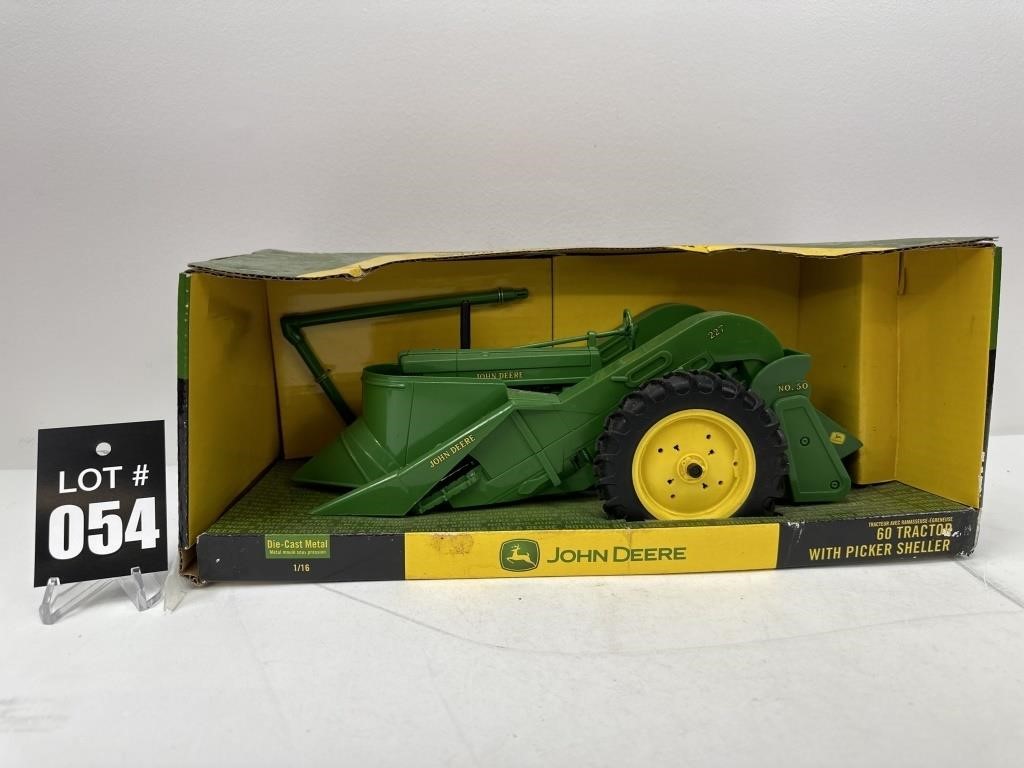 ERTL J.D. 60 Tractor with Picker Sheller 1/16