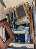 BOX OF VARIOUS SIZE PICTURE FRAMES