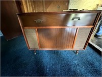 vintage 1960s Maganvox console stereo