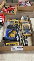 1 LOT, Assorted Irwin Tools & Dewalt Drill Bits