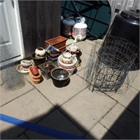 Large Lot of Flower Pots, Chicken Wire & Fencing