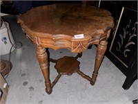 STUNNING ANTIQUE BURAL WOOD TABLE