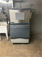 Scotsman C0530MA-1 525 lb Ice Machine w/ Bin