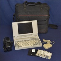 Vintage 1991 Toshiba T2000SXE Laptop Computer