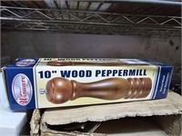 10" WOOD PEPPERMILLS