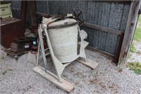 CEMENT MIXER WITH ELECTRIC MOTOR