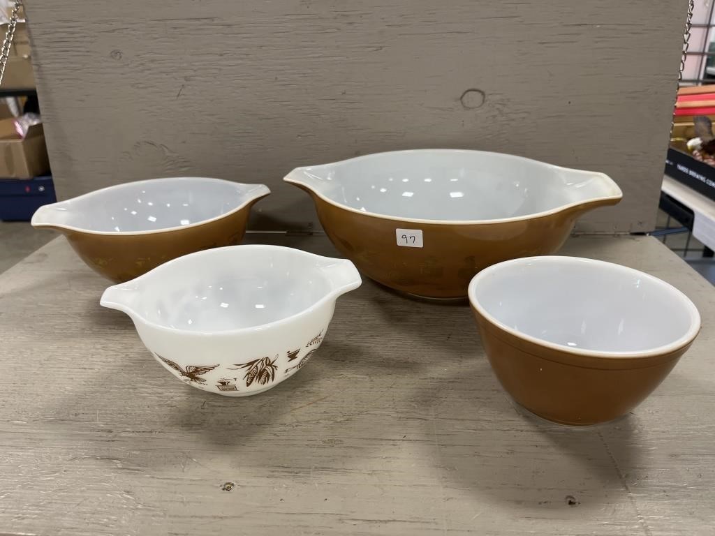 Pyrex Mixing Bowls