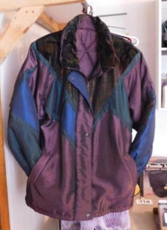 Ladies Coat Collectibles winter coat, size L