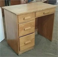 Wooden desk with 4 drawers 34x20x30H