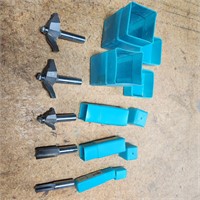 ROUTER BITS LOT  1