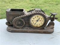 RARE VINTAGE THE TRACTOR METAL UNITED MANTLE