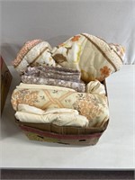 Twin size comforter/linens