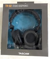TH-02 studio headphones, tascam