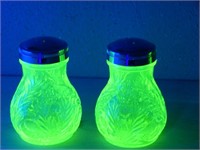 Mosser Uranium Vaseline Glass Thistle S&P Shakers