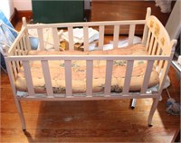 vintage baby crib 41" long x 22" wide