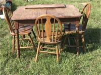 Oak Kitchen Table w/ 3 wood chairs