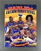 Harlem Globetrotters 09 Signed by  "Curly" Neal
