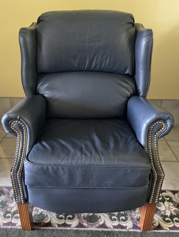 La-Z-Boy Leather Wingback Recliner (A)