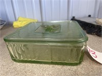 Green Refrigerator Dish w/Lid some chips 8"