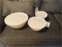 Miscellaneous bowls with lids