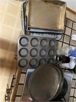 Miscellaneous cooking sheets and pans