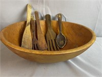14'' Wood Bowl And Utensils