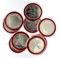 One Ounce: .999 Fine Silver Christmas Round