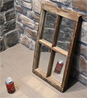Miroir dans ancien cadre en bois, 24'' x 14''