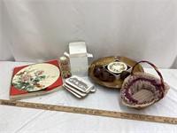 Assorted Decorative Kitchen Items