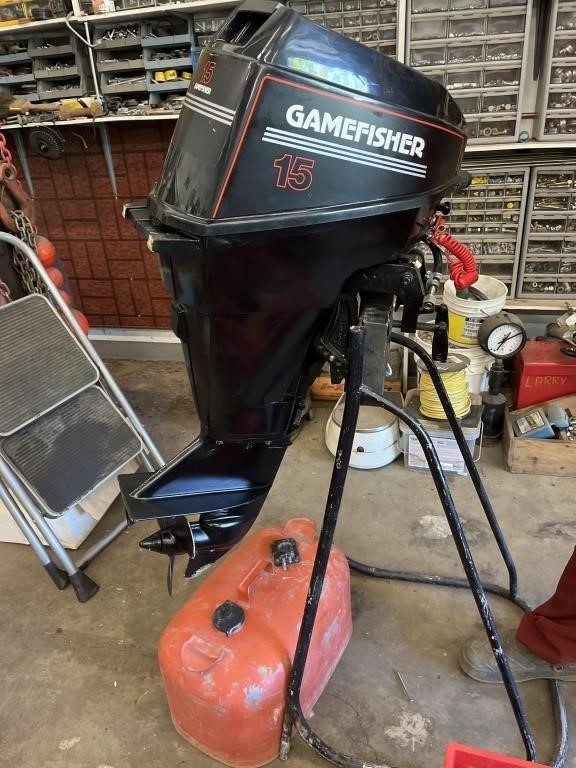 GameFisher 15HP prop boat motor w/ gas tank