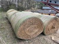 12 round bales hay