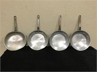 (4) 8 1/2 inch Pans
